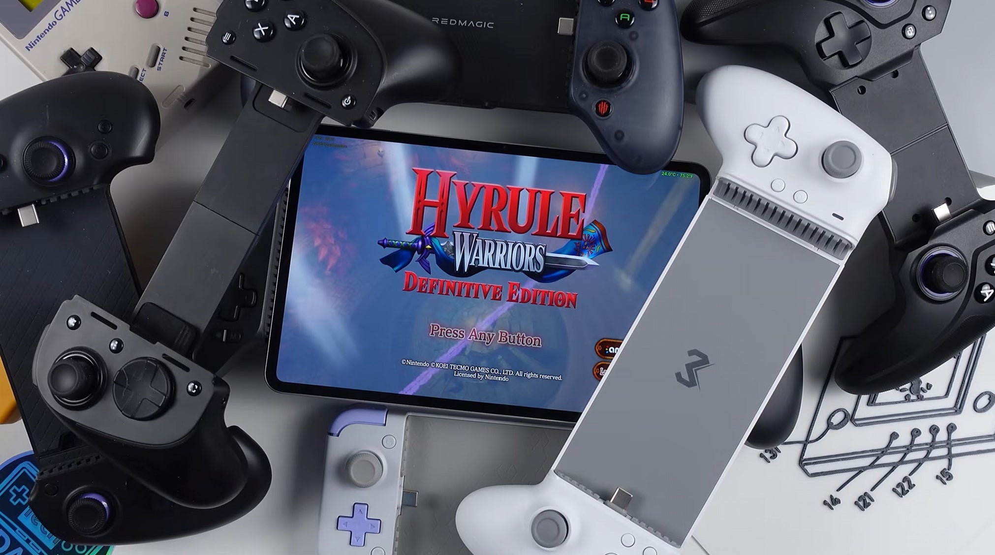 You can go for any compatible telescopic controller that you like. | Image by RetroTechDad - Forget iPad Pro and Steam Deck: This Android tablet is the ultimate gaming handheld