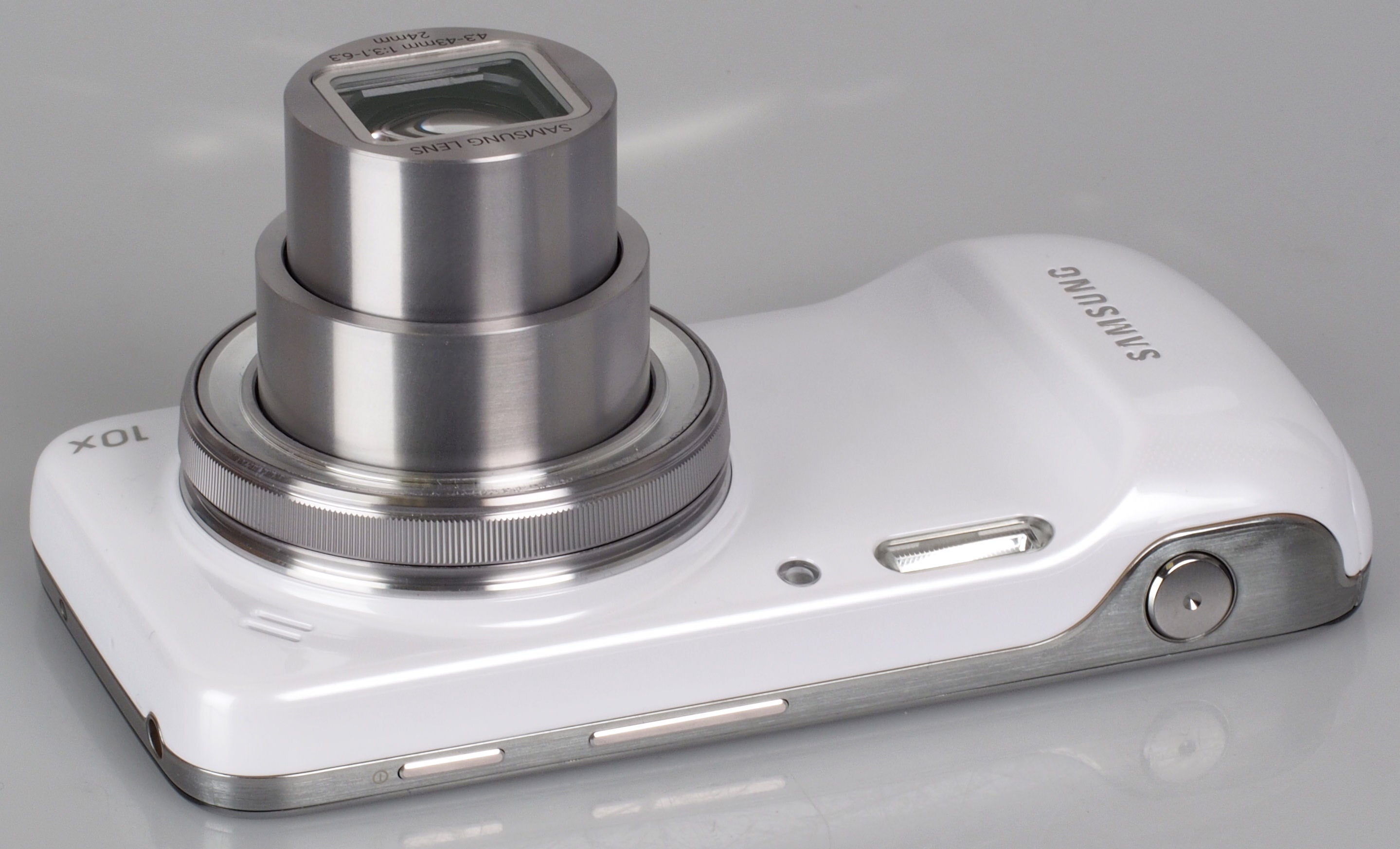 Samsung tried the camera phone formula back in 2013 with the Galaxy S4 Zoom. | Image by ePhotoZine - Galaxy S27 Ultra won't be getting a "camera phone" label