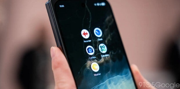 Picture shows redesigned Pixel app icons.