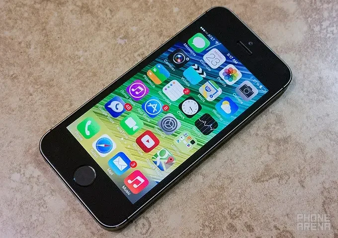Picture of 2013&amp;#039;s Phone 5s.