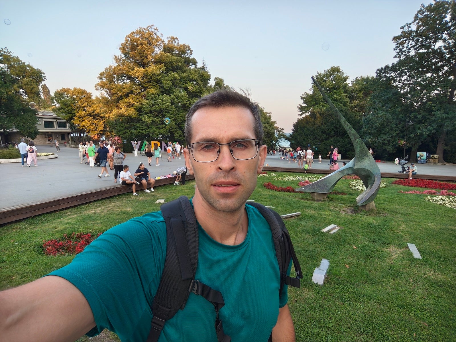 Motorola - | - Samsung Galaxy Z Fold 8 Ultra vs Motorola Razr Fold: Sample Photos Comparison