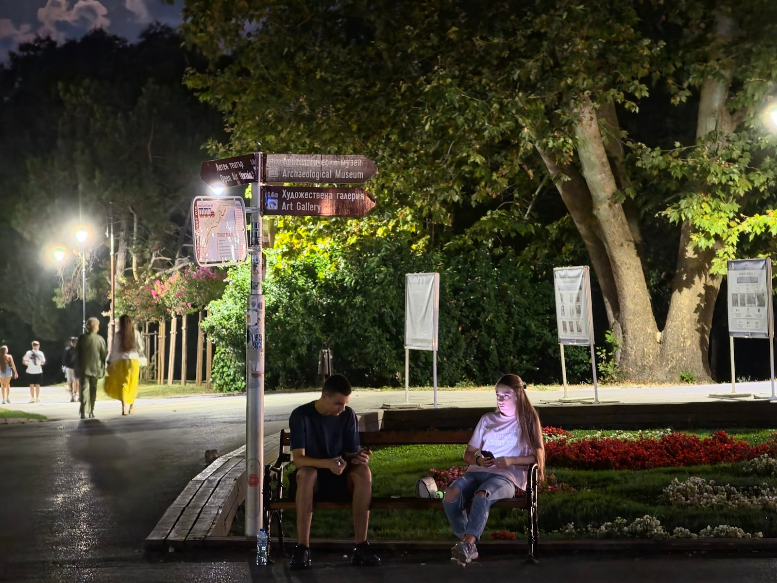 Galaxy S26 Ultra - | - Pixel 11 Pro XL vs Galaxy S26 Ultra: Sample Photos Comparison