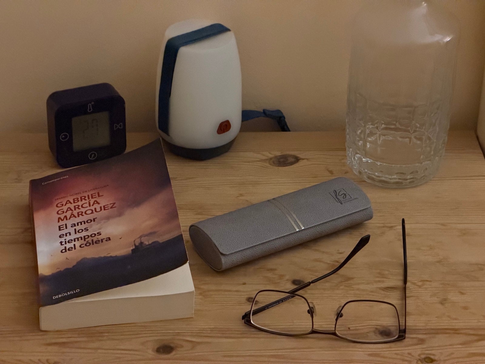 iPhone 17 Pro Max - | - Pixel 11 Pro XL vs iPhone 17 Pro Max: Sample Photos Comparison