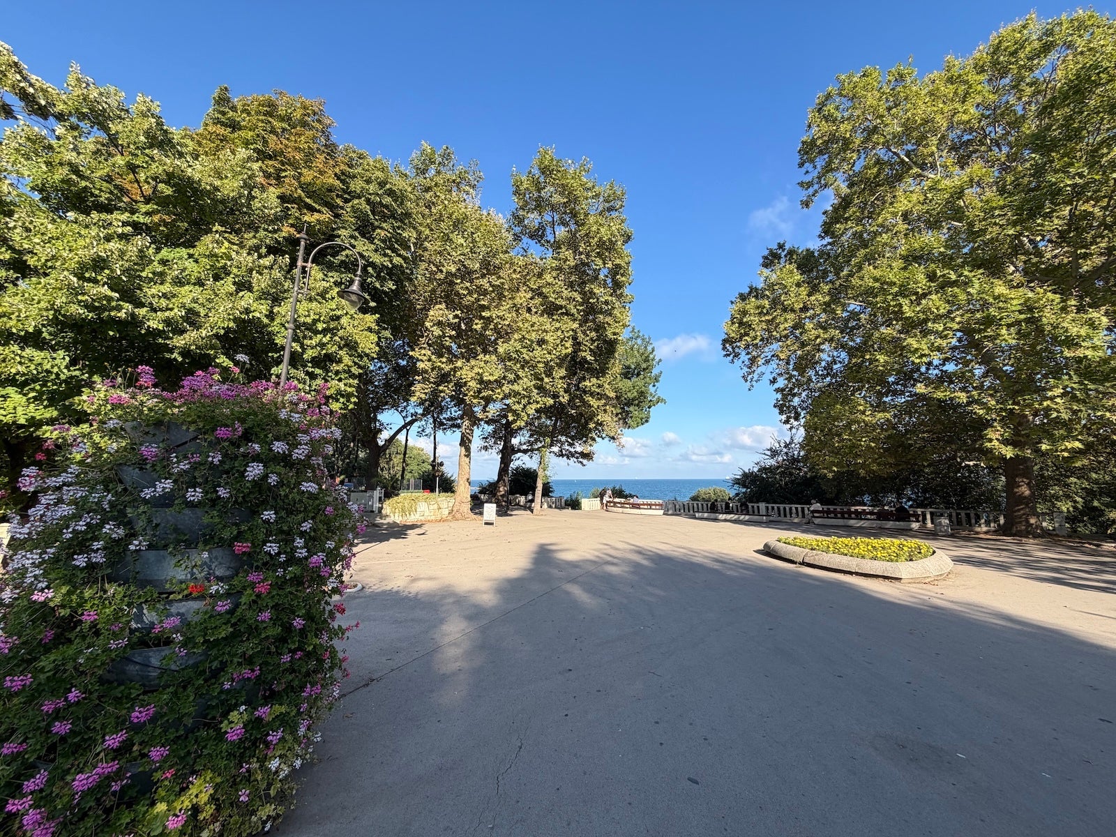 iPhone 17 Pro Max - | - Pixel 11 Pro XL vs iPhone 17 Pro Max: Sample Photos Comparison