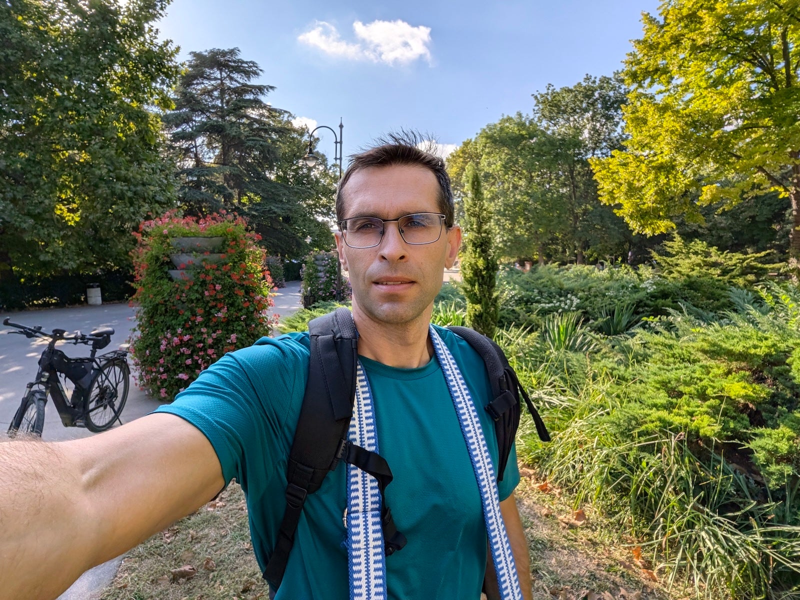 | - Pixel 11 Pro XL vs iPhone 17 Pro Max: Sample Photos Comparison