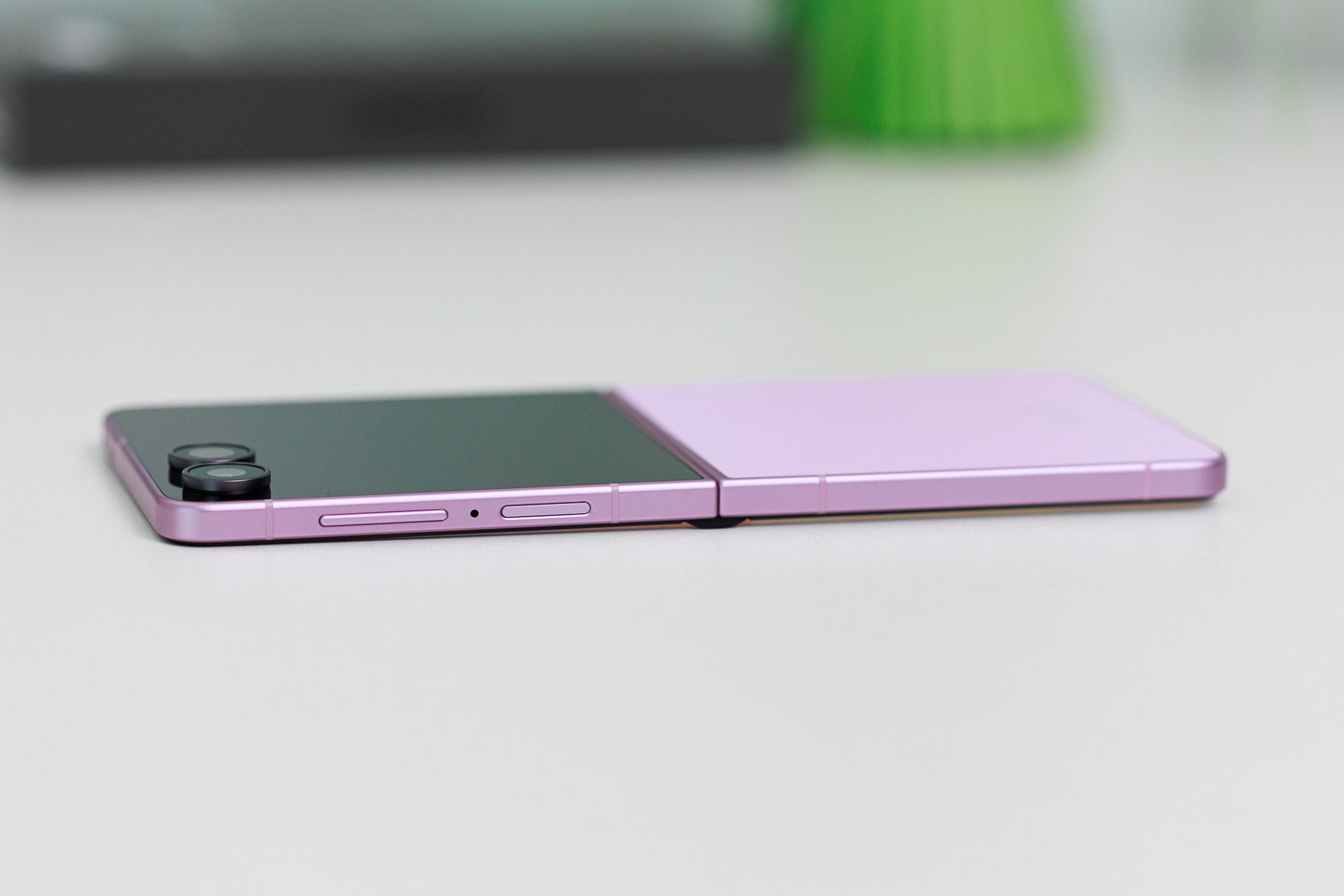 I used the Galaxy Z Flip 8: its tiny design changes matter more than the specs