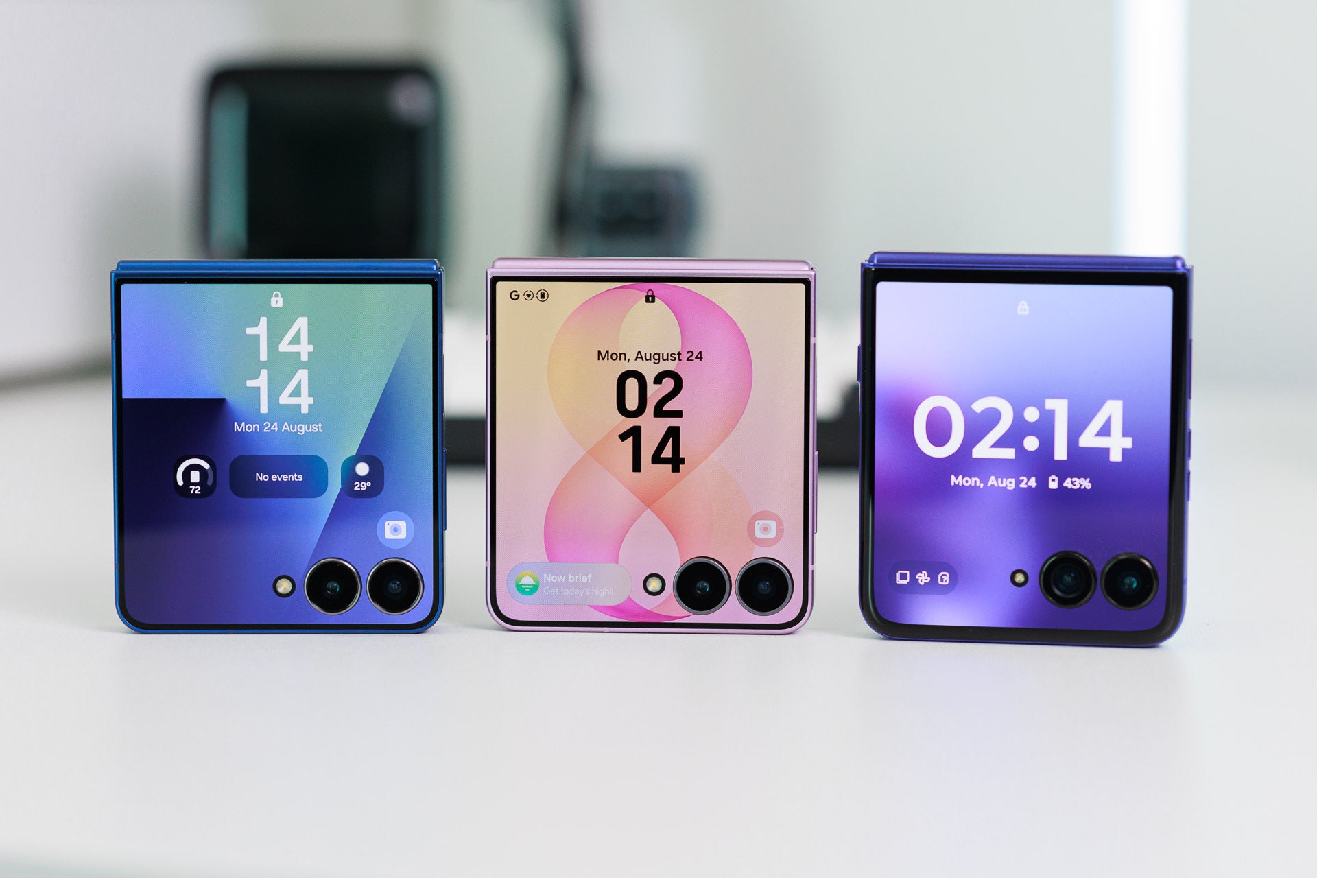 I used the Galaxy Z Flip 8: its tiny design changes matter more than the specs