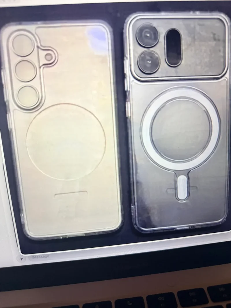 Case dummies of the Galaxy S27 Ultra.