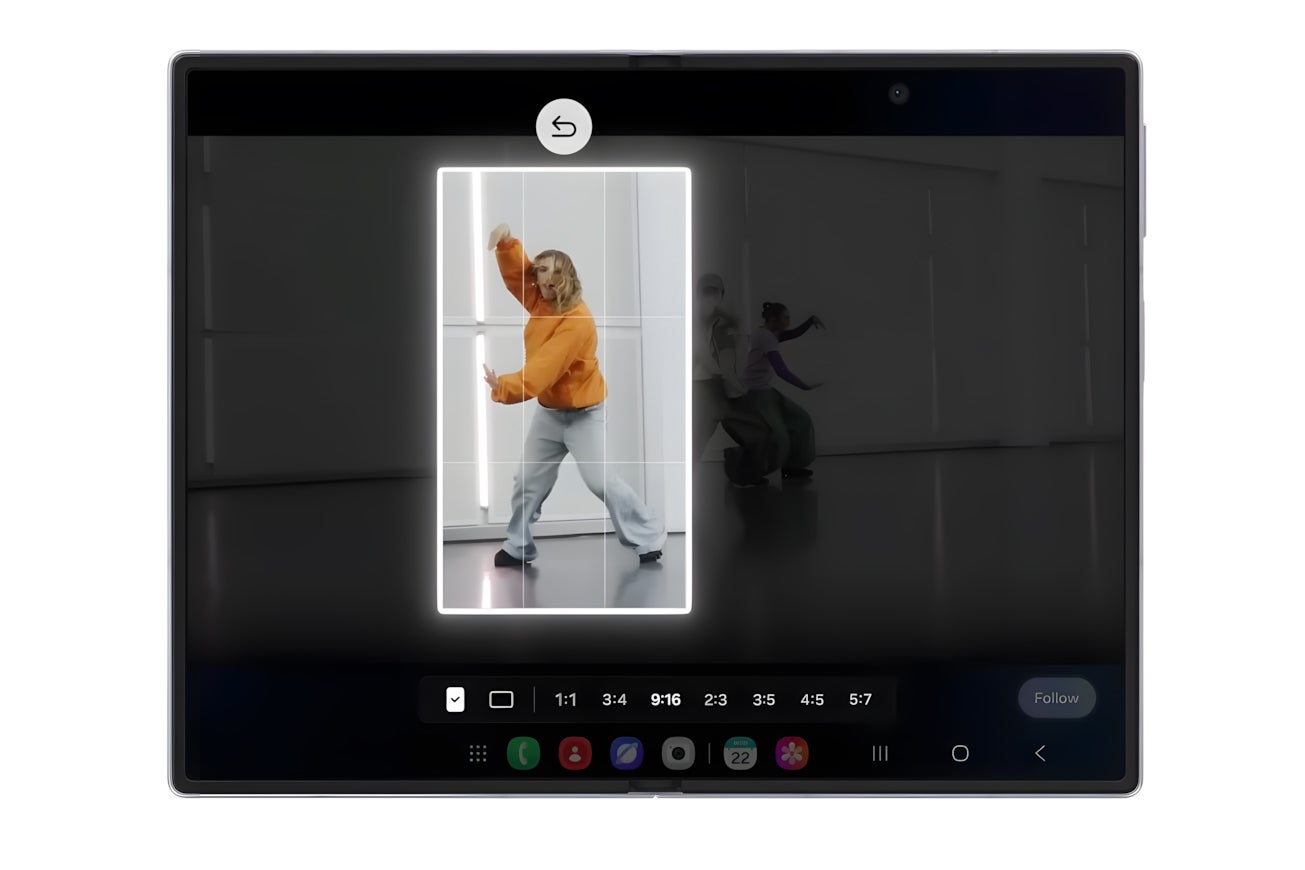 My FanCam crop box around one dancer with aspect ratio options