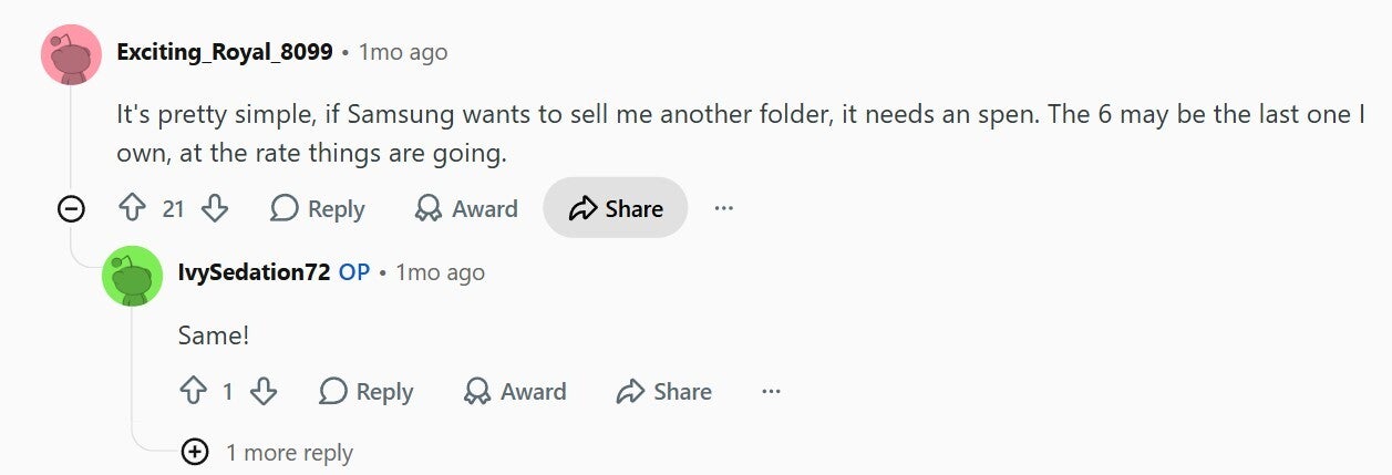 User demanding an S Pen in Samsung foldables.