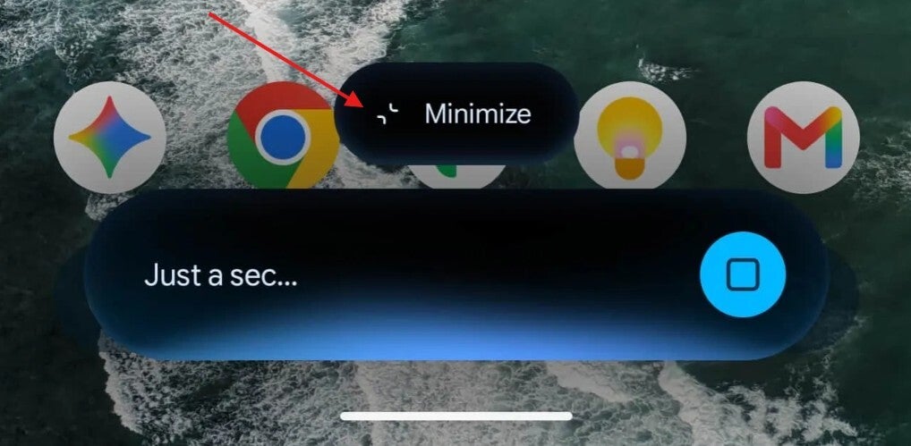 Screenshot shows the new "Minimize" button for Gemini multitasking.