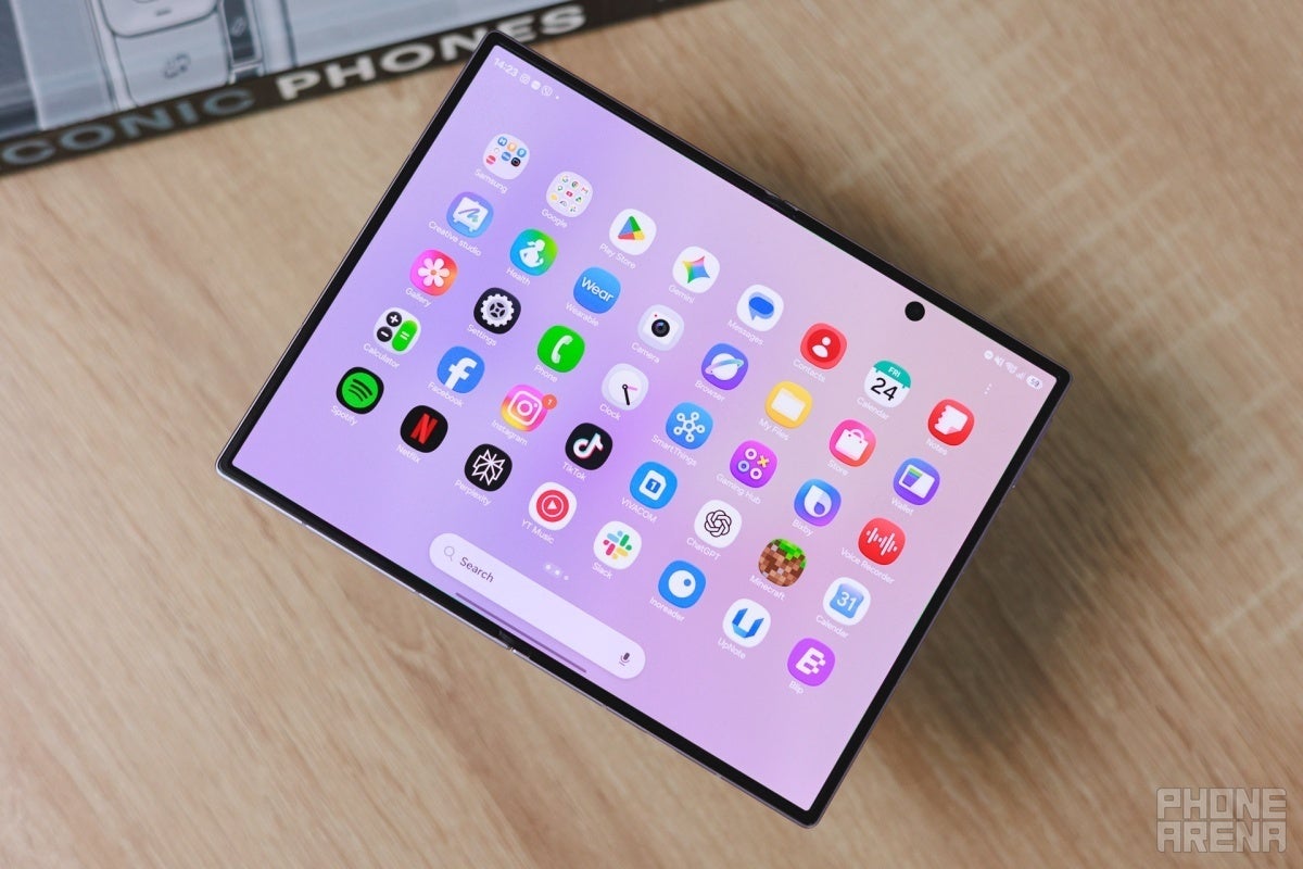 Samsung Galaxy Z Fold 8
