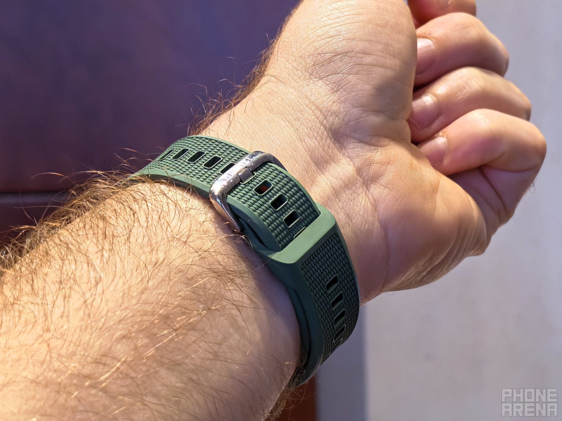 The tuck-under strap design looks clean and sophisticated. | Image by PhoneArena - I love the Huawei Watch GT 7 Pro's fresh design: it&rsquo;s my favorite new fitness wearable
