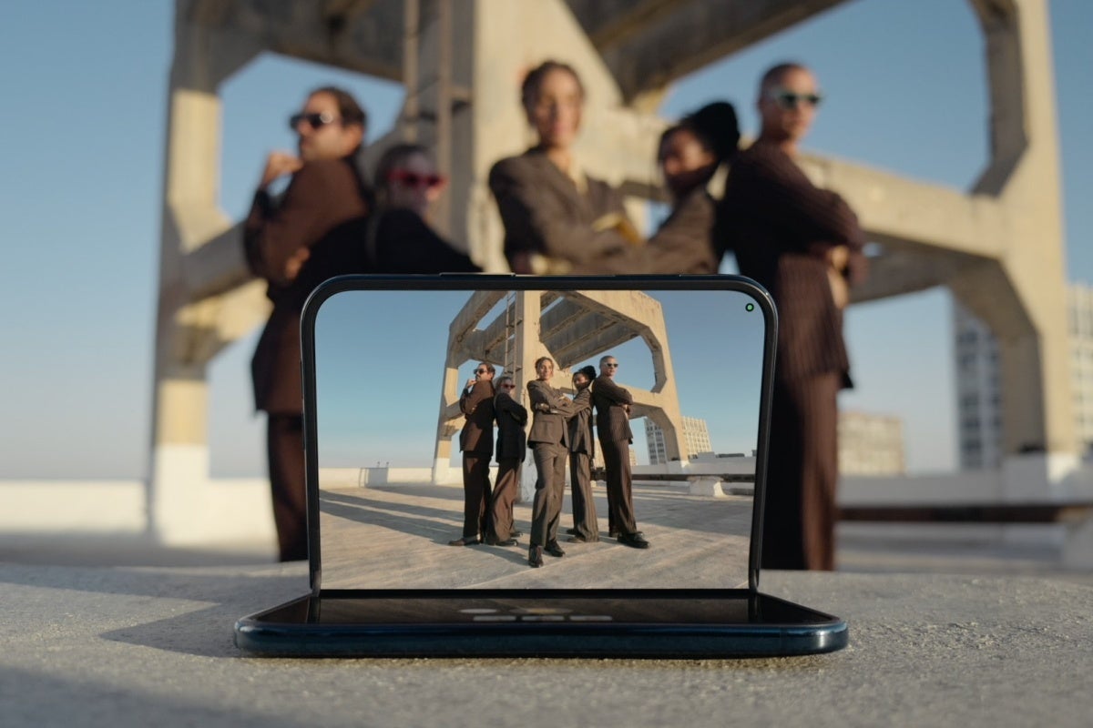 Promotional iPhone Duo image highlighting camera features