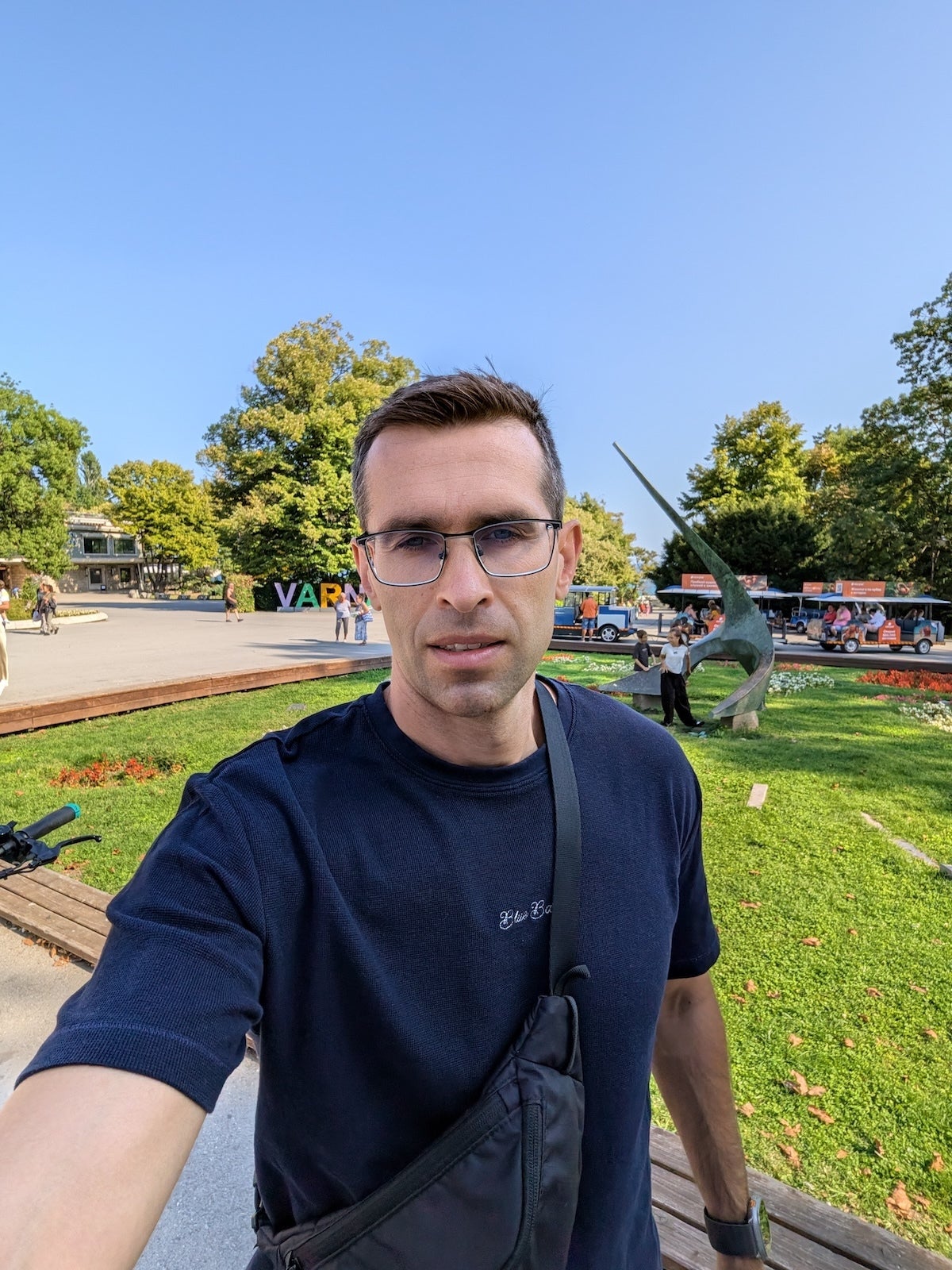 Pixel 11 Pro XL - | - iPhone 18 Pro Max vs Pixel 11 Pro XL: Sample Photos Comparison
