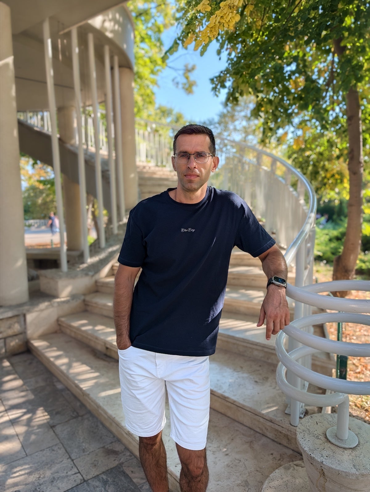 Pixel 11 Pro XL - | - iPhone 18 Pro Max vs Pixel 11 Pro XL: Sample Photos Comparison