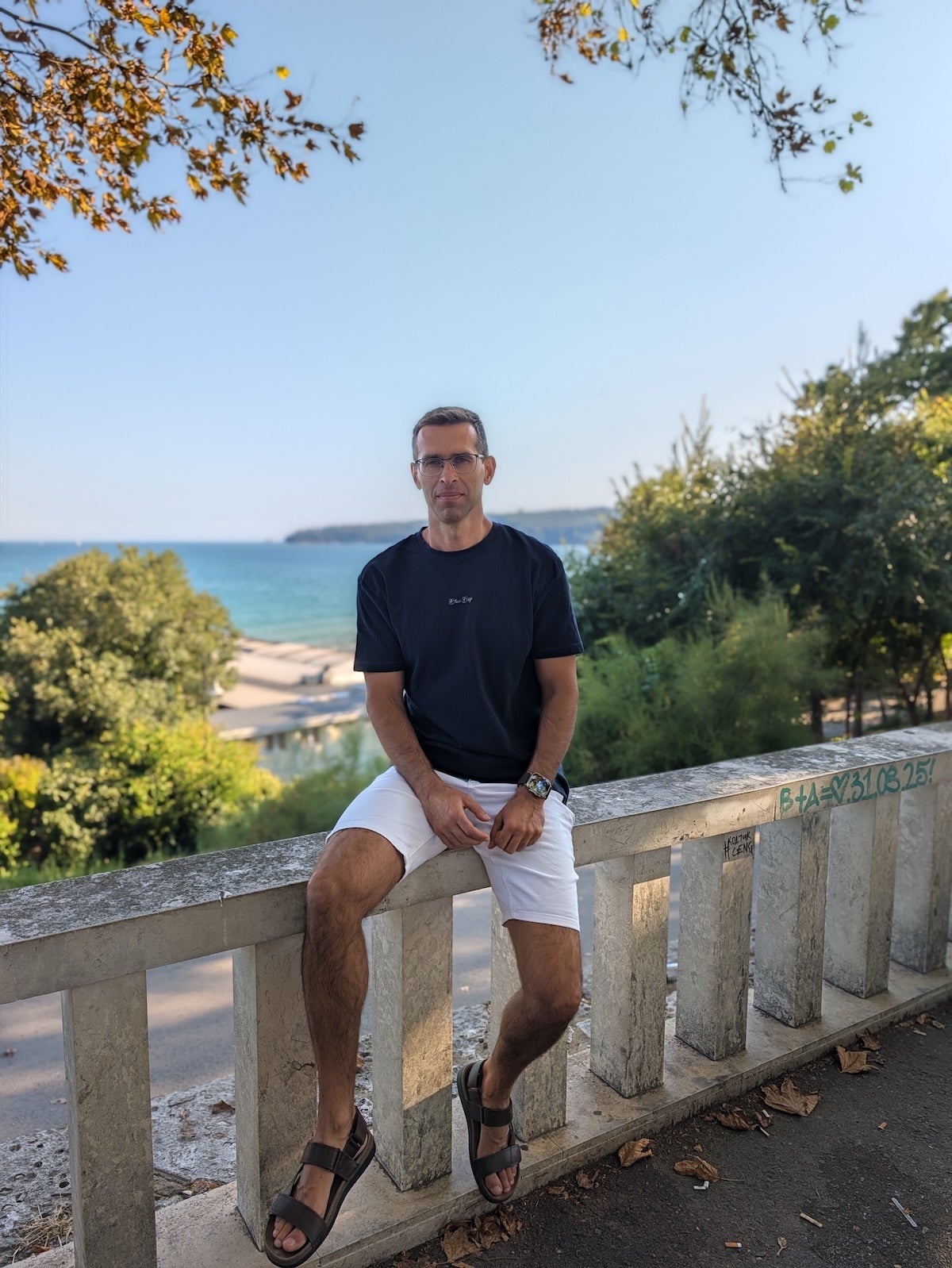 Pixel 11 Pro XL - | - iPhone 18 Pro Max vs Pixel 11 Pro XL: Sample Photos Comparison