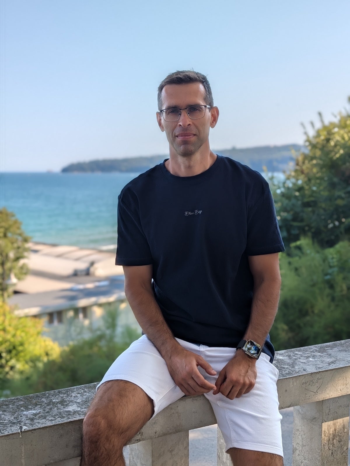 Pixel 11 Pro XL - | - iPhone 18 Pro Max vs Pixel 11 Pro XL: Sample Photos Comparison