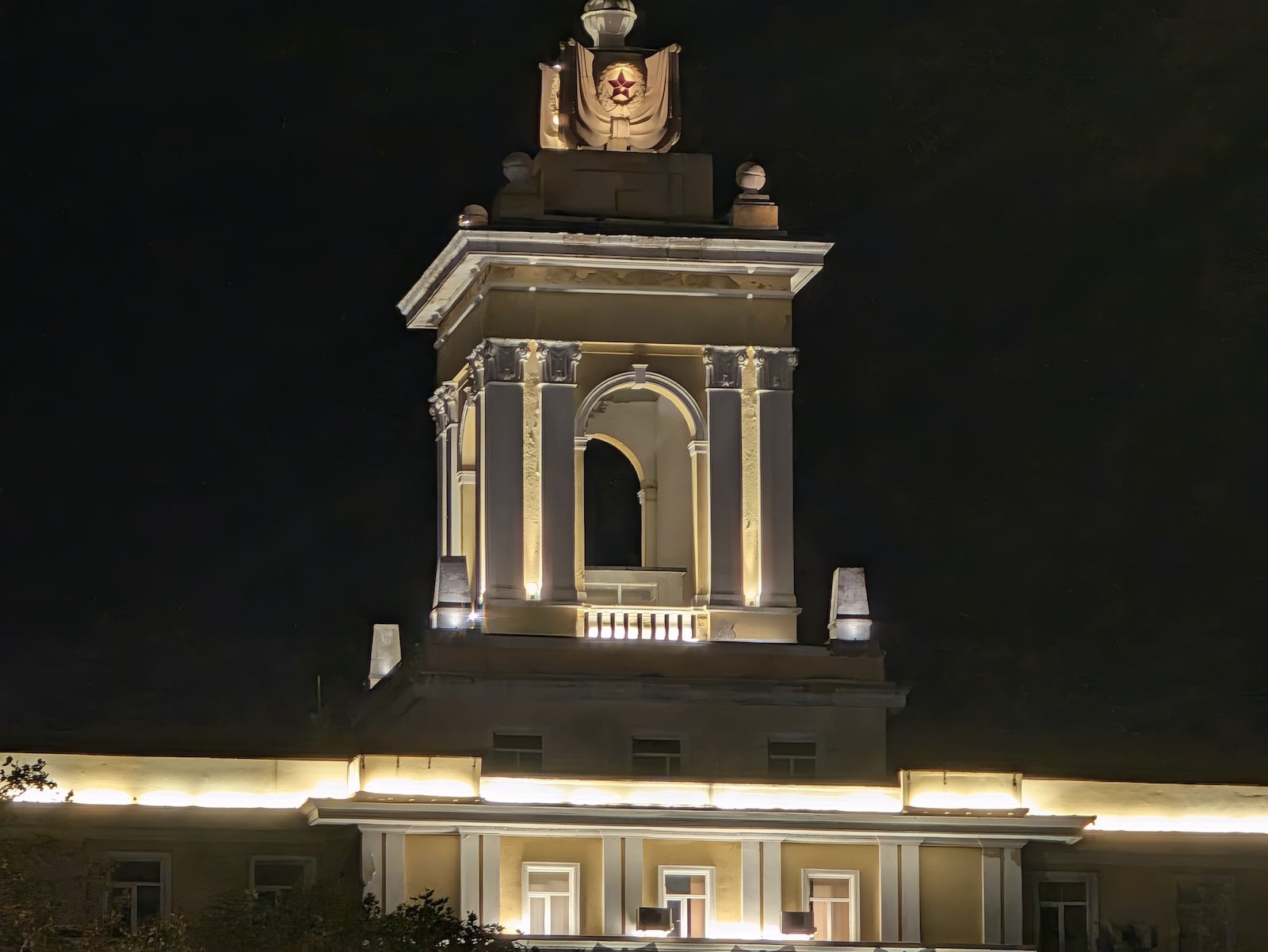 Pixel 11 Pro XL - | - iPhone 18 Pro Max vs Pixel 11 Pro XL: Sample Photos Comparison
