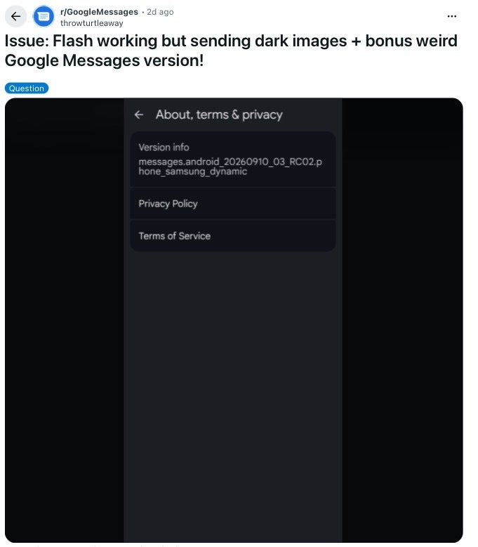 Reddit screenshot of the Google Messages flash bug complaint 