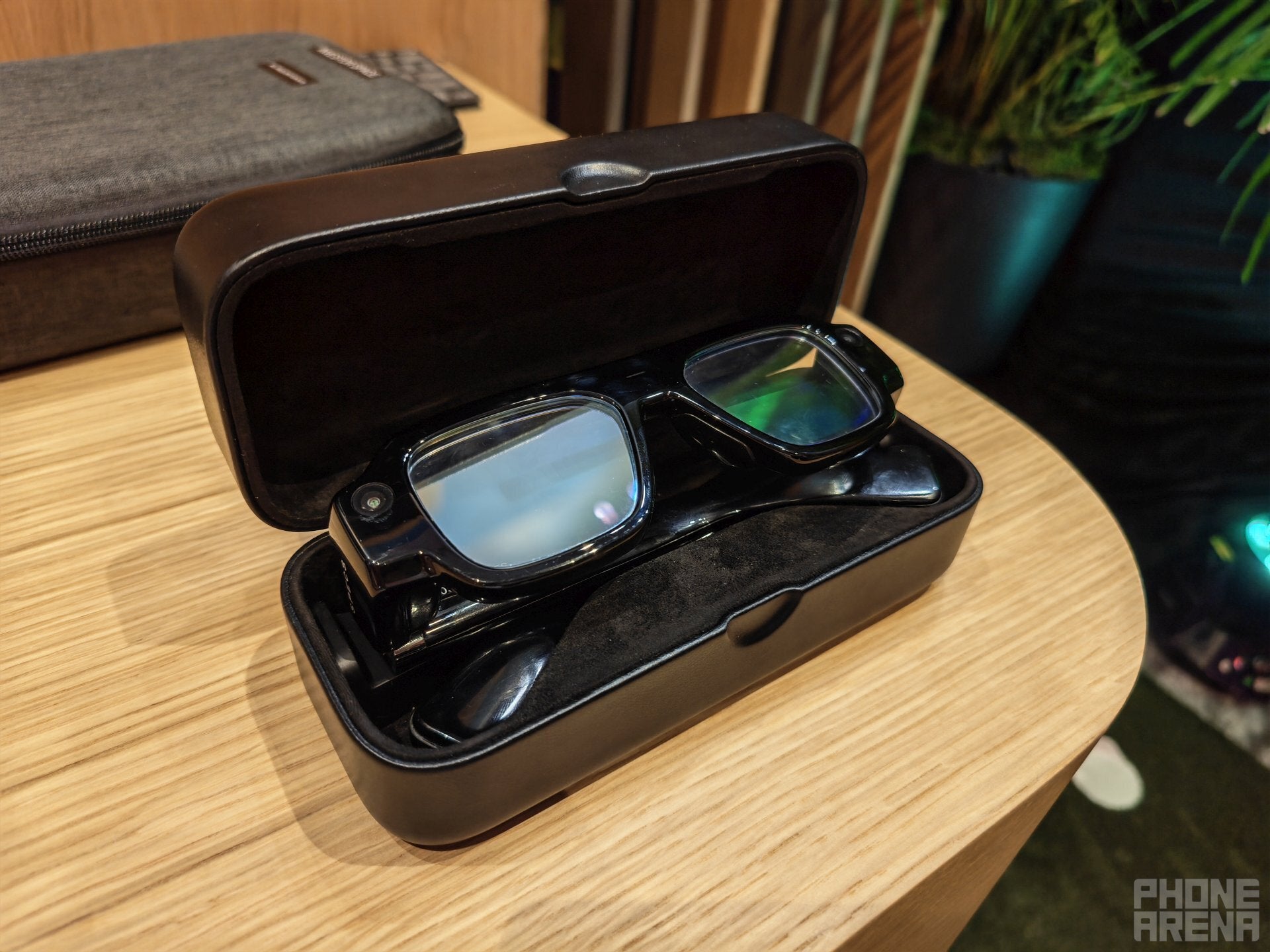 The optional $200 charging chase with cellular connectivity. | Image by PhoneArena - I tried the $2,200 Snap Specs and AR glasses are exciting again