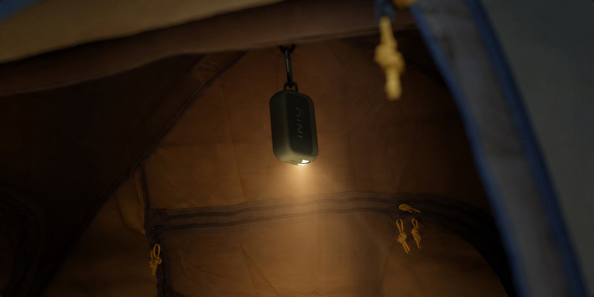 Night light, emergency light, built-in | Image by INIU - INIU Outdoor Rugged Series power banks are here: extra durable, big batteries, emergency lights