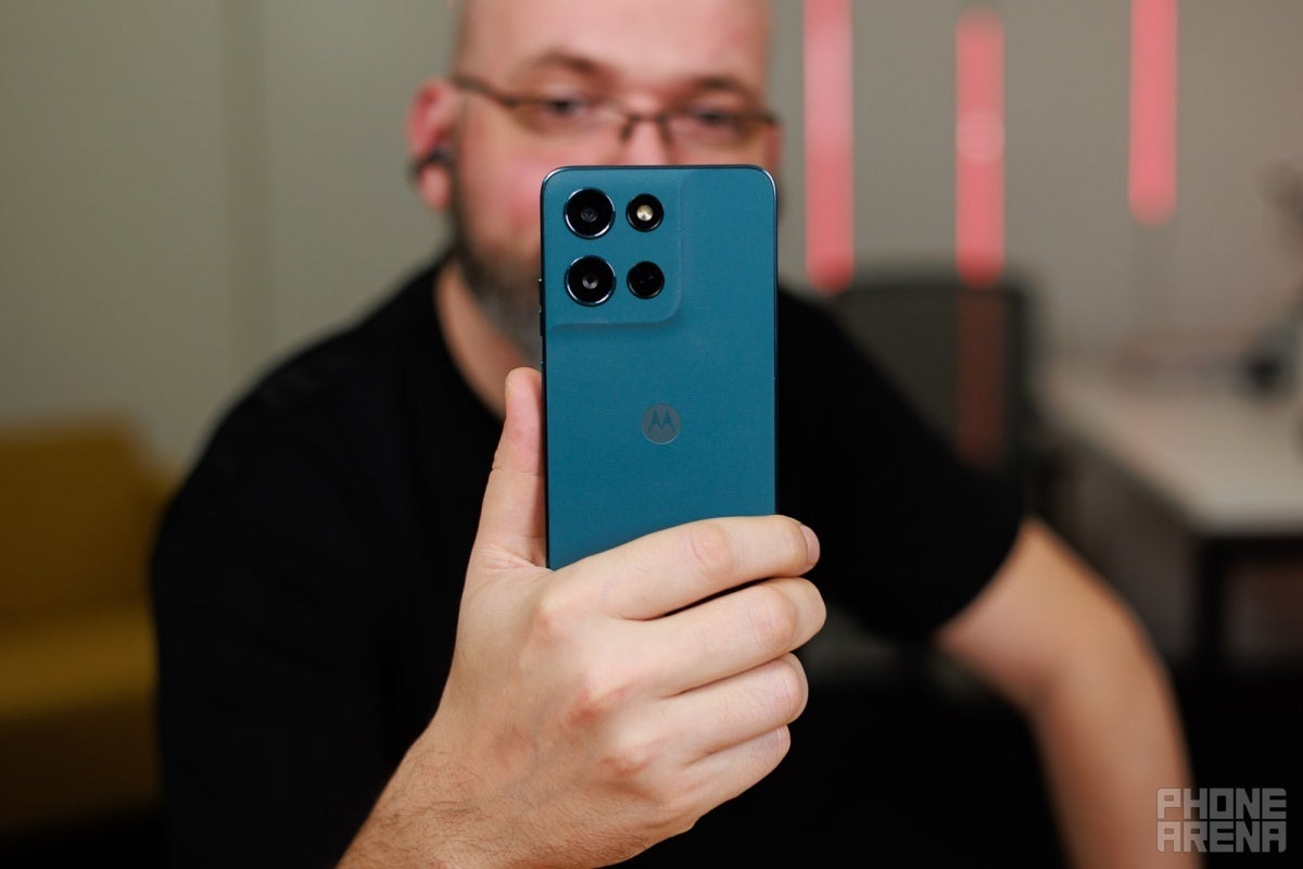 Motorola Moto G Play (2026) back