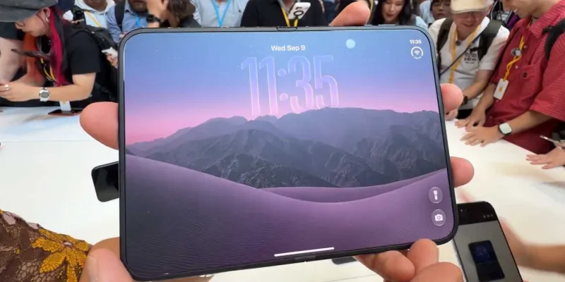 The iPhone Duo crease is almost invisible. | Image by 9to5Google - iPhone Duo's crease and hinge explained &mdash; every innovation Apple baked inside its first foldable