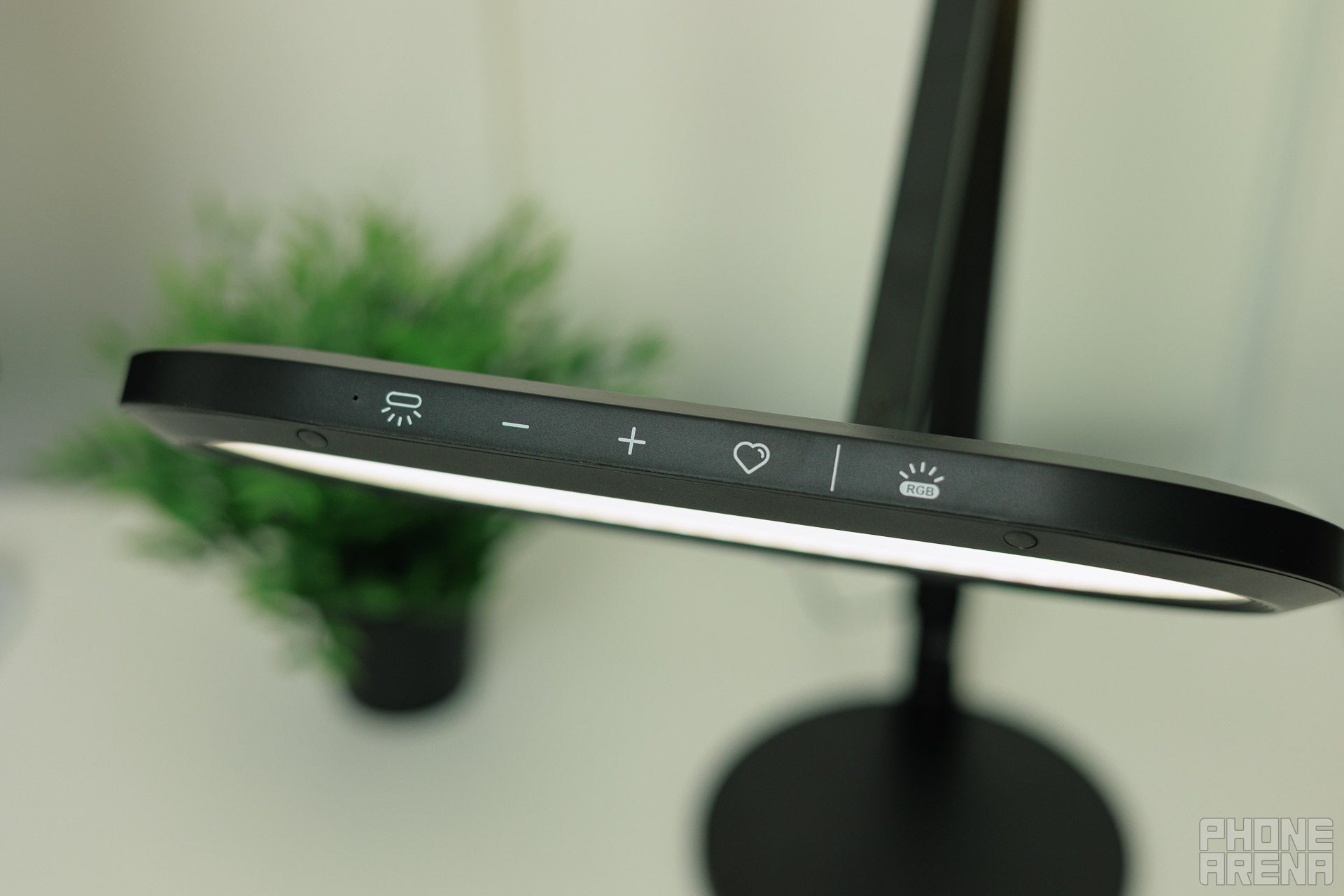 One-tap controls | Image by PhoneArena - Improve the mood in your home office: LitONES Dual-Zone Light, fully customizable, extremely flexible desk lamp