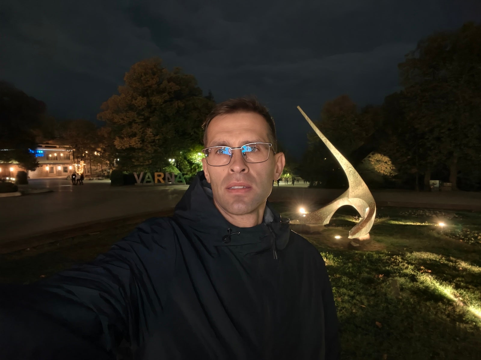Vivo - | - Vivo X500 Pro Max vs iPhone 18 Pro Max: Sample Photos Comparison