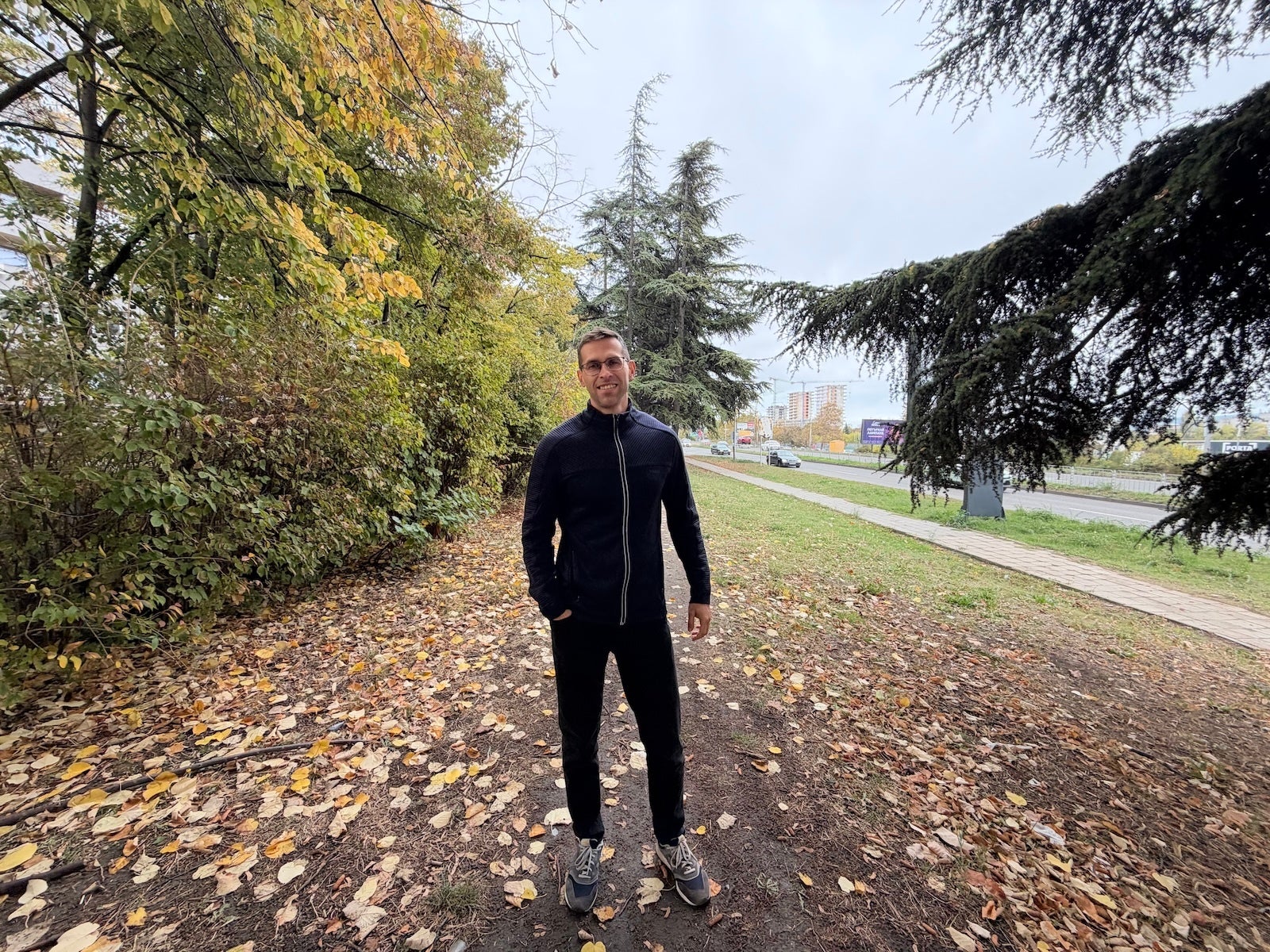 iPhone Duo - | - iPhone Duo vs Samsung Galaxy Fold 8: Sample Photos Comparison