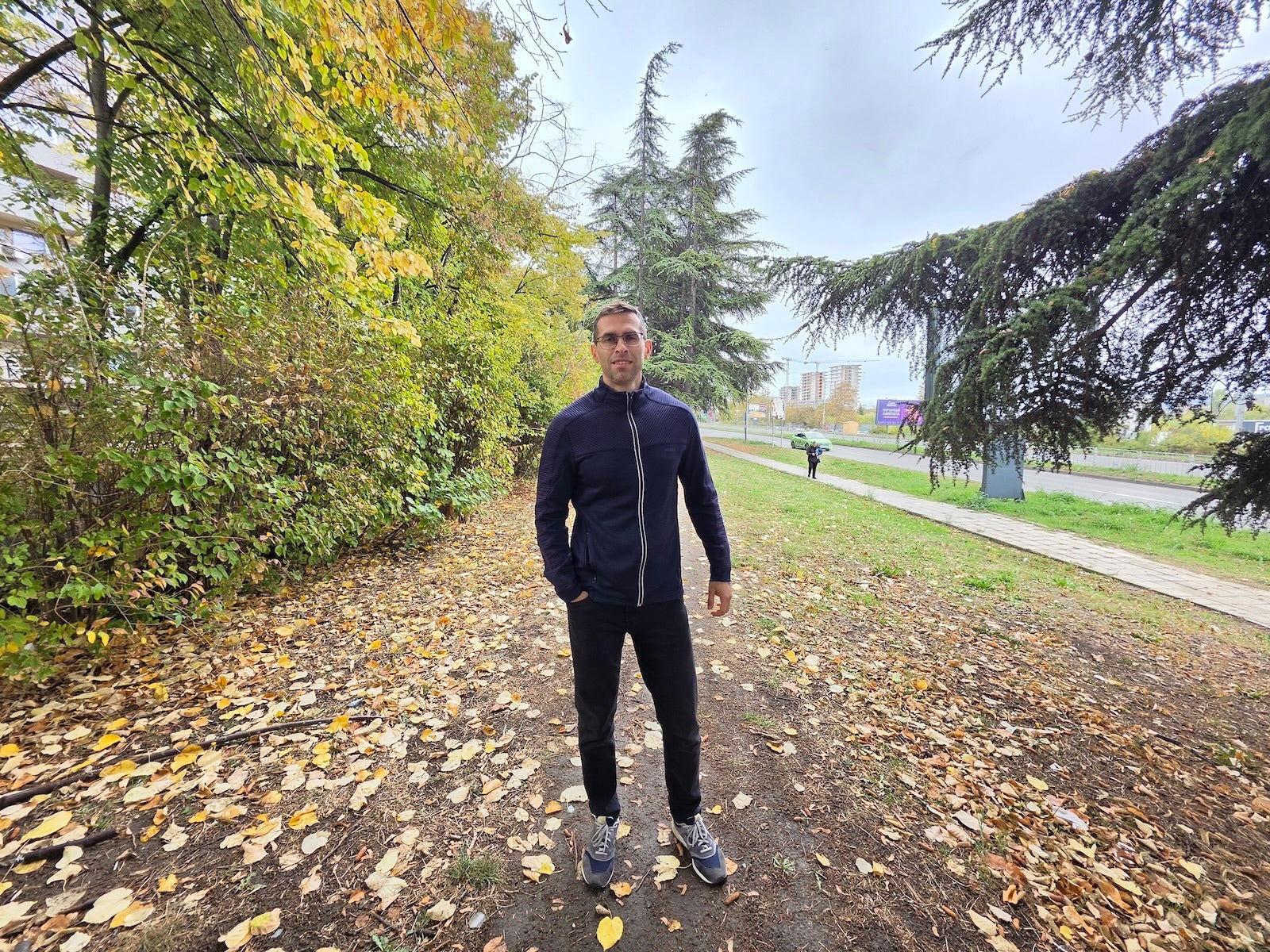 Fold 8 - | - iPhone Duo vs Samsung Galaxy Fold 8: Sample Photos Comparison
