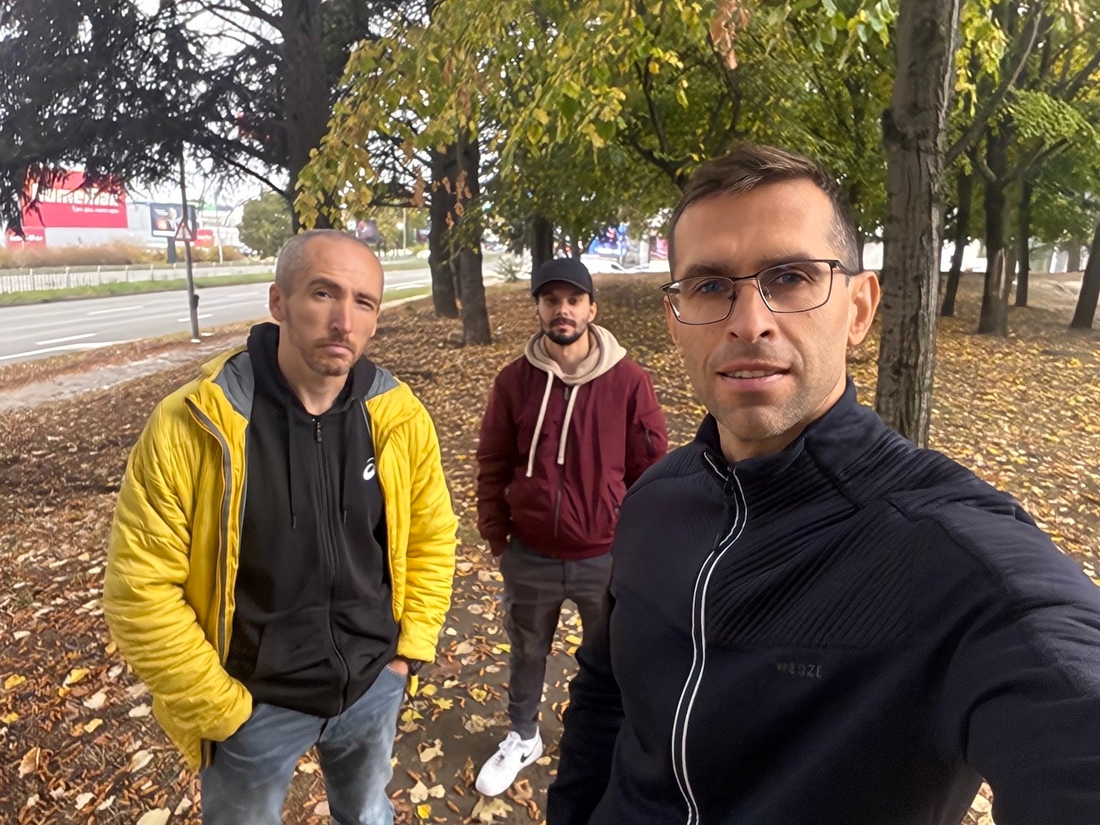 iPhone Duo vs Samsung Galaxy Fold 8: Sample Photos Comparison