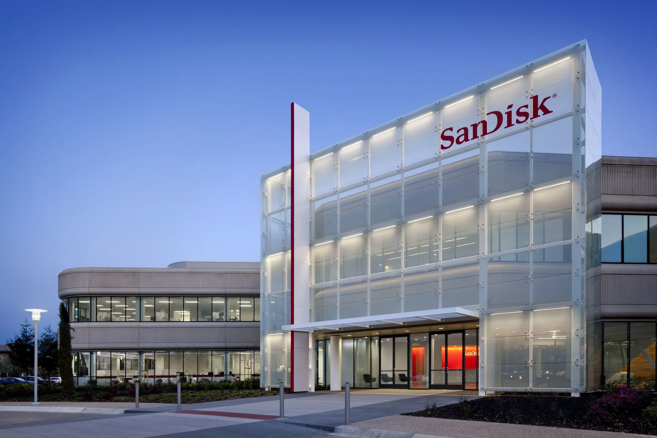 Two-thirds of SanDisk's memory supply for 2028 is already locked into long-term deals with AI data centers. | Image by SanDisk - Why your next smartphone is about to get way more expensive (again)