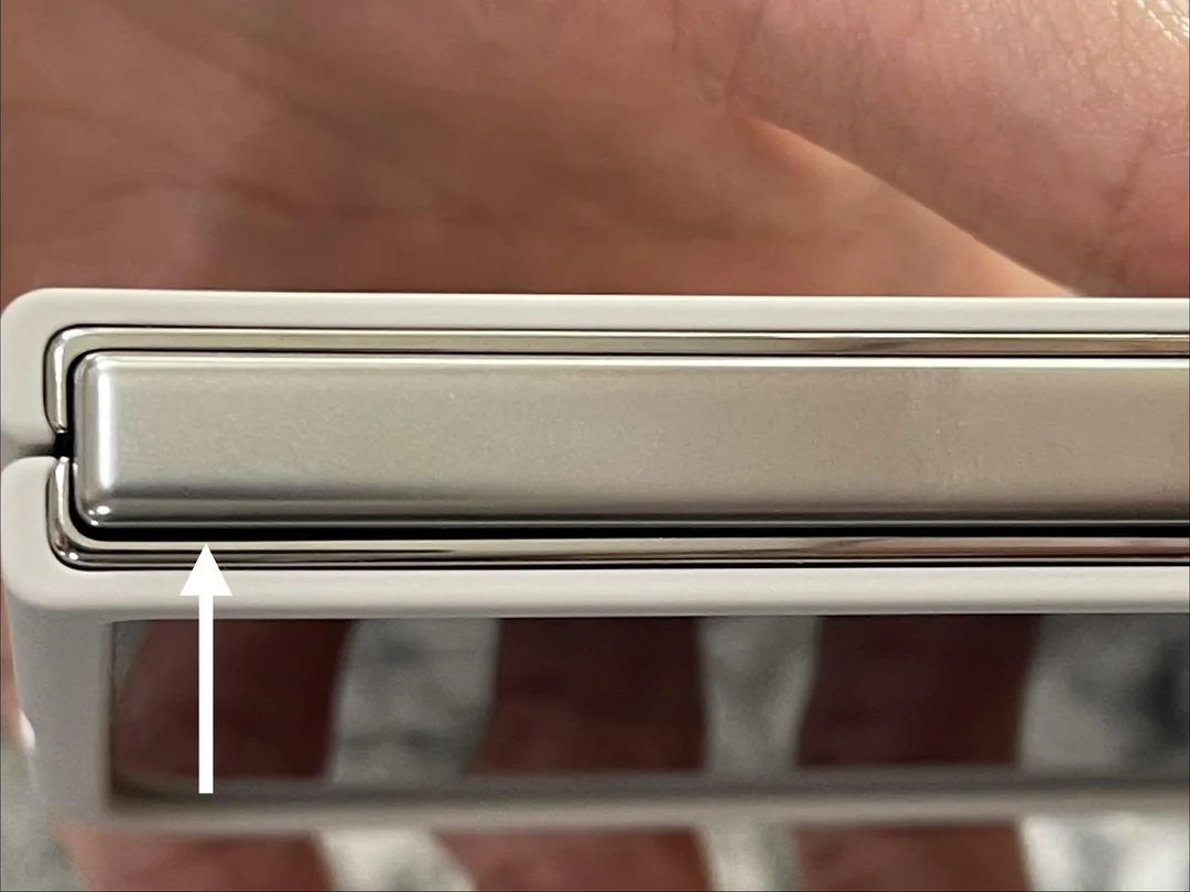 Broken iPhone Duo