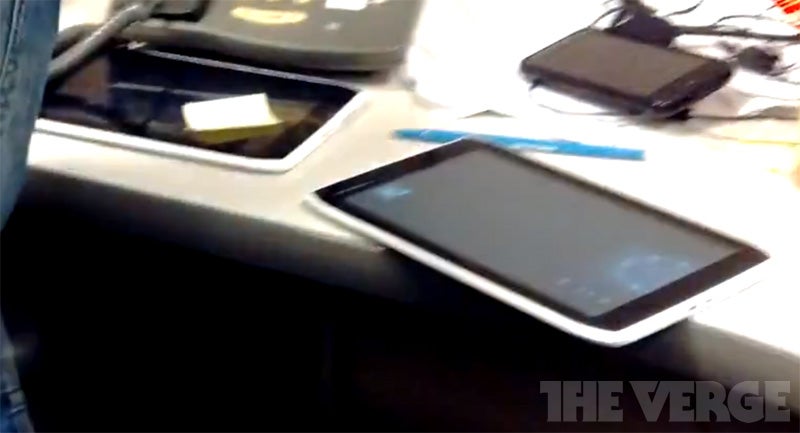 Unofficial Motorola super slim tablet makes its first cameo appearance