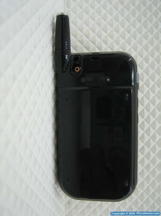 Another clamshell for Verizon - Pantech PN-315