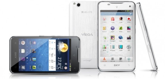 Pantech Vega is shaping out to be a high-end Android offering with LTE and a 4.5" display on board