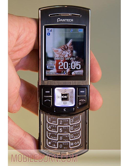 Pantech unveils G-3900 slider phone 