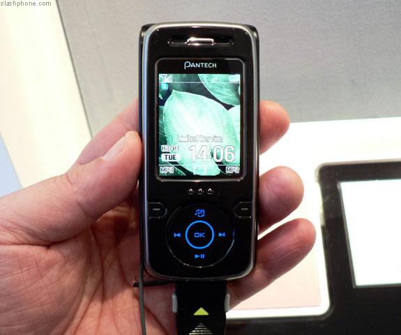 Pantech  introduces an iPod MP3 phone - G-3600V 