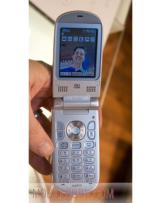 Sanyo&#039;s W41SA clamshell scans handwriting