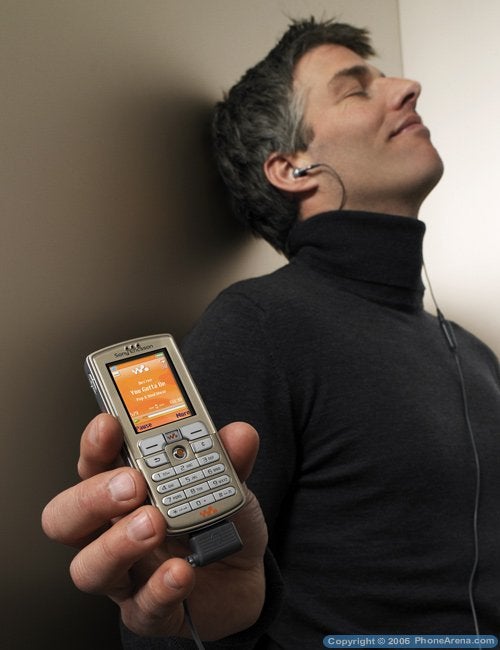 Sony Ericsson announces new walkman phone  W700