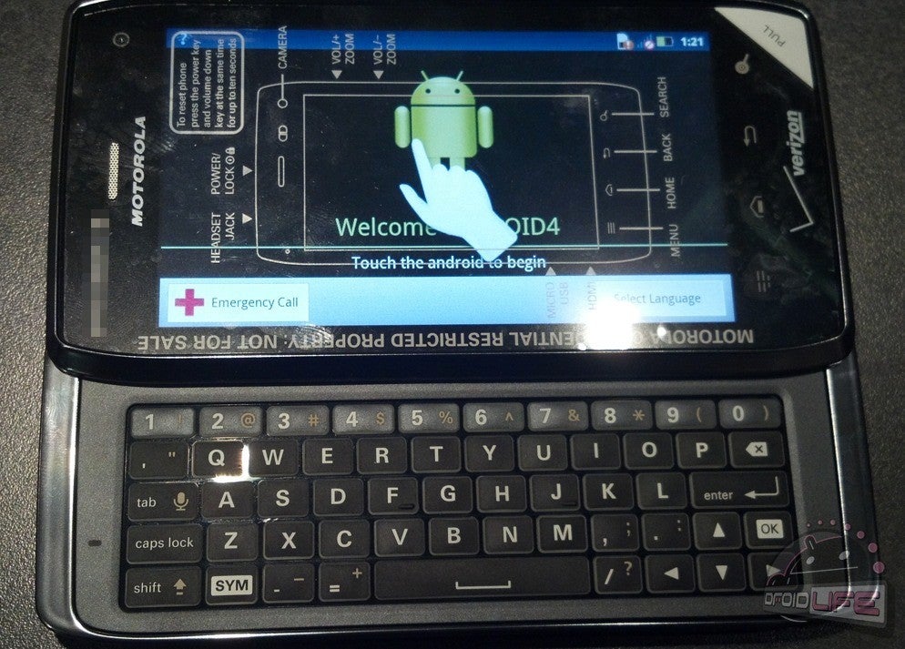 The Motorola DROID 4 - Motorola DROID 4 makes appearance in Verizon&#039;s computer system