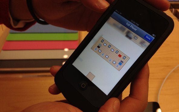 Apple Store app tells employees when you arrive at a store