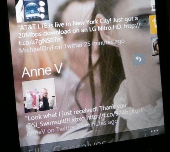 Twitter images are now being displayed under the People and Picture hubs of Windows Phone