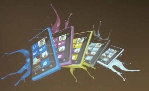 Nokia Lumia 800 getting versions in white and yellow