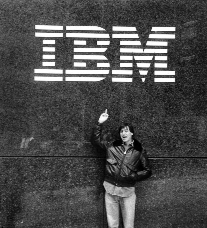 Steve Jobs tells IBM that Apple is #1 - Steve Jobs tells IBM &quot;We&#039;re number one&quot; in 30 year old picture