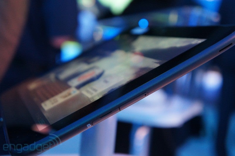 10" Lenovo tablet prototype promises ten hours of Android ICS use with Intel's Medfield silicon
