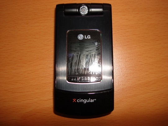 LG CU500 - new slim global 3G clamshell for Cingular