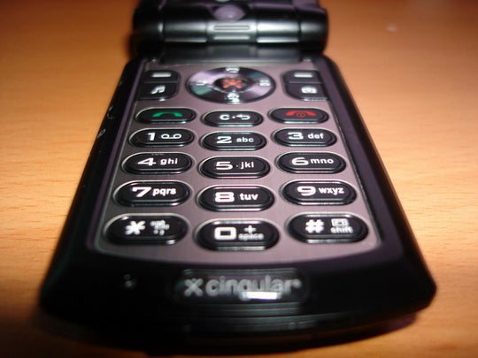 LG CU500 - new slim global 3G clamshell for Cingular
